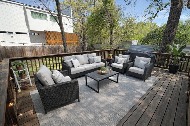 Building Photo - 3502 E 12th St