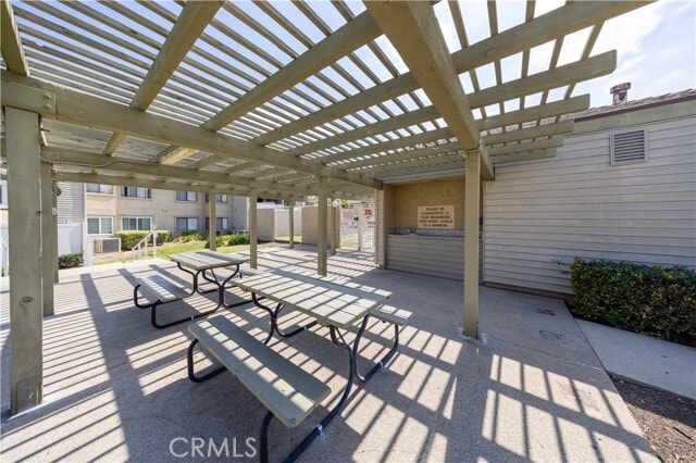 Building Photo - 21 Country Mile Rd