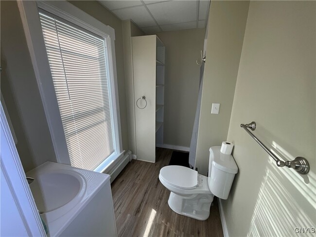 Building Photo - 127 Winslow St