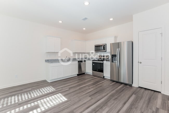 Building Photo - Fantastic 3bd/2.5ba home! Let yourself in!