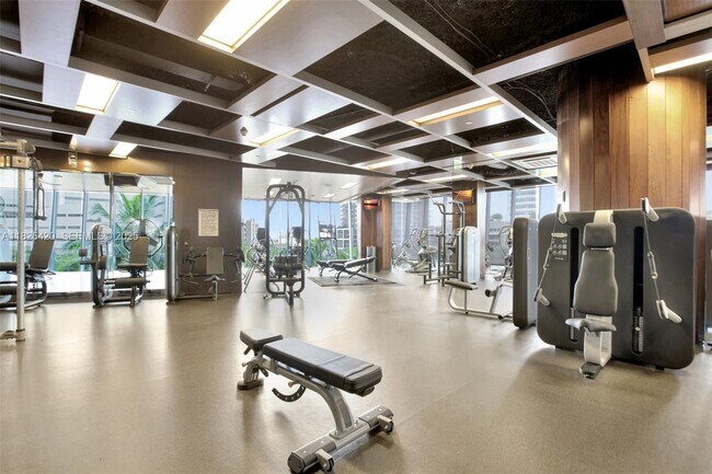 Building Photo - 333 Las Olas Way