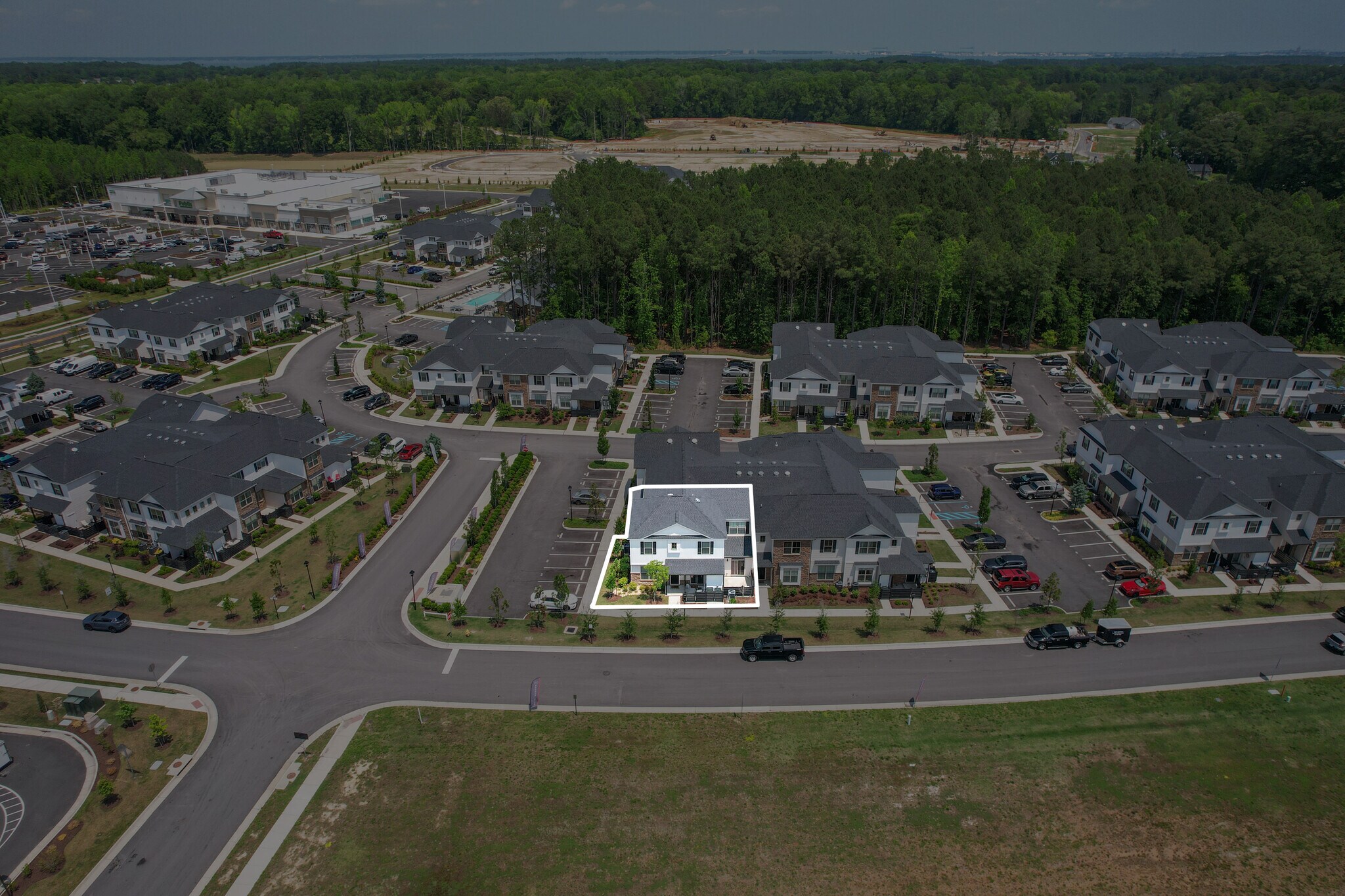 Building Photo - 606 Kathy Ann Way W