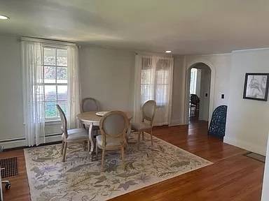 Building Photo - 8 Lake St