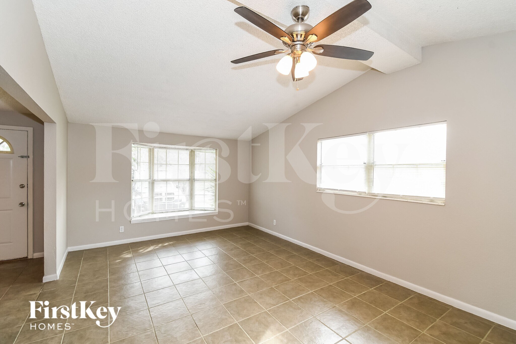 Building Photo - 878 Westgate Dr