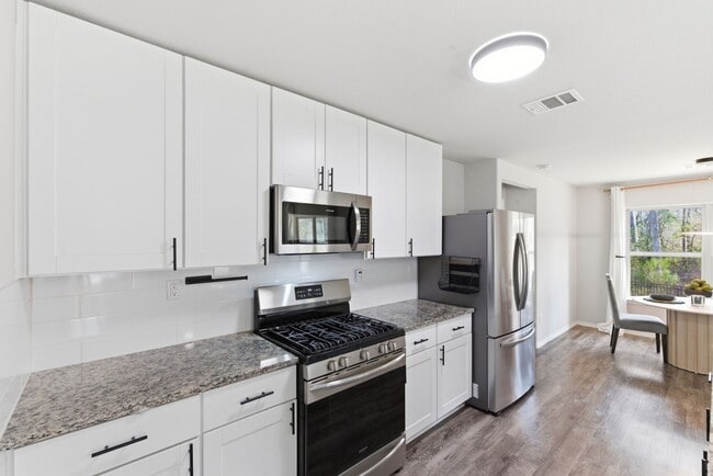 Building Photo - 8027 Dauntless Dr