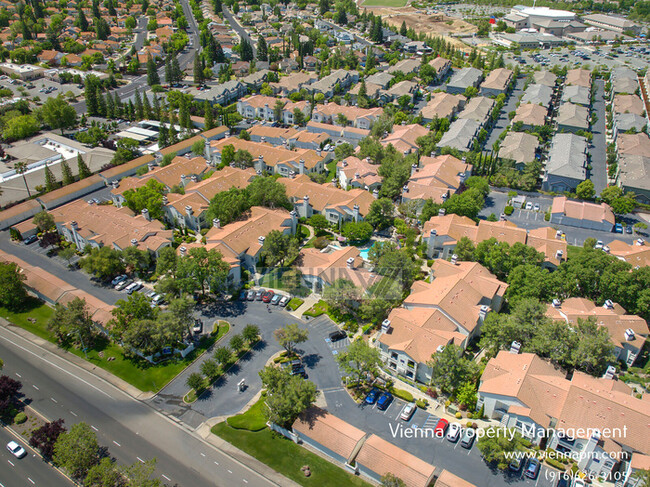 Building Photo - Great location for this Rocklin Condo!