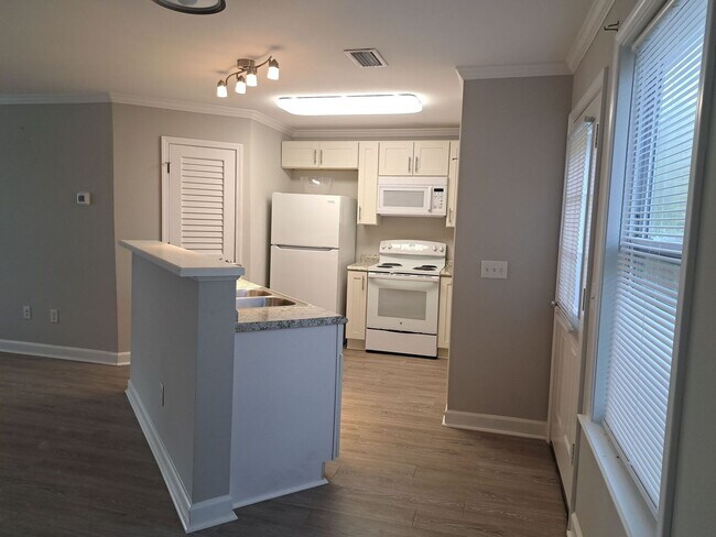 Building Photo - 7325 Claudia's Way