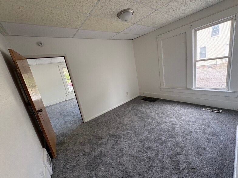 Building Photo - 412 E Jefferson St