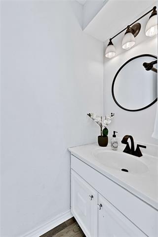 Building Photo - 2640 Custer Pkwy