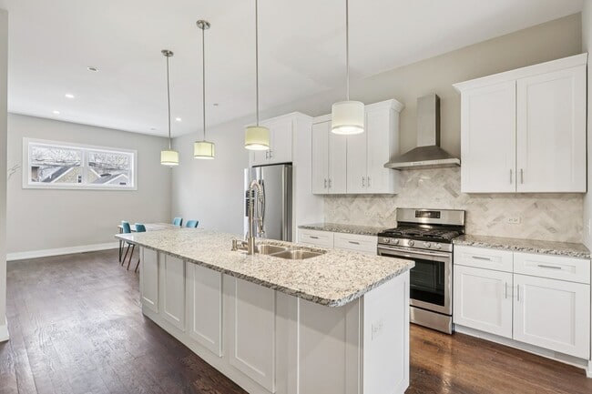 Building Photo - 3516 W Hirsch St