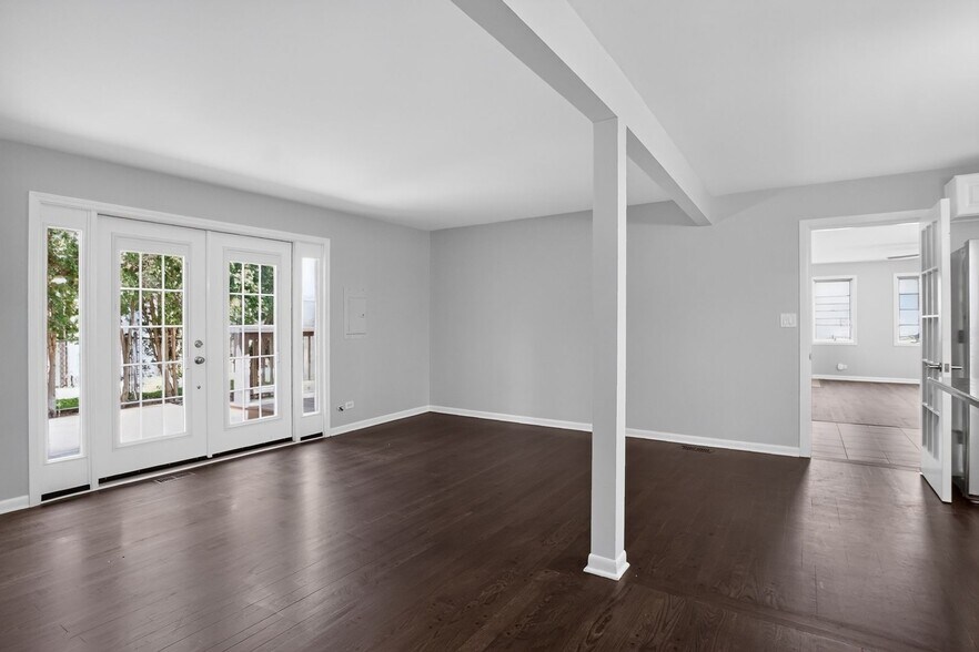 Building Photo - 1702 Beech Rd