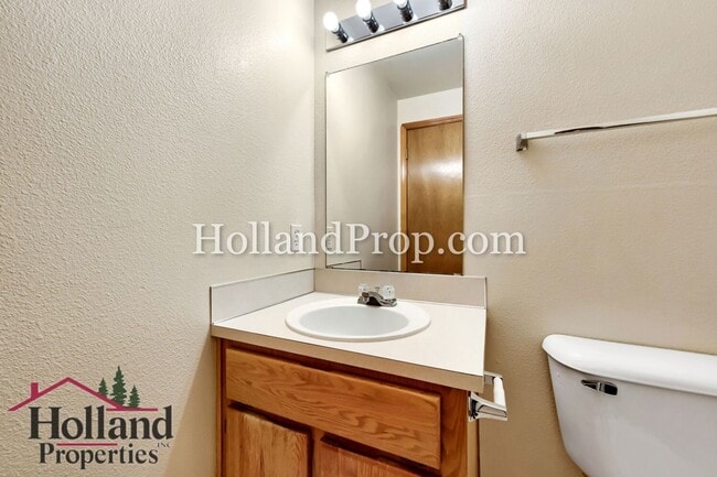 Building Photo - 15459 SW Donna Ct