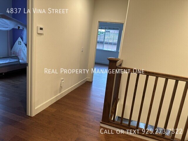 Building Photo - 4837 La Vina St