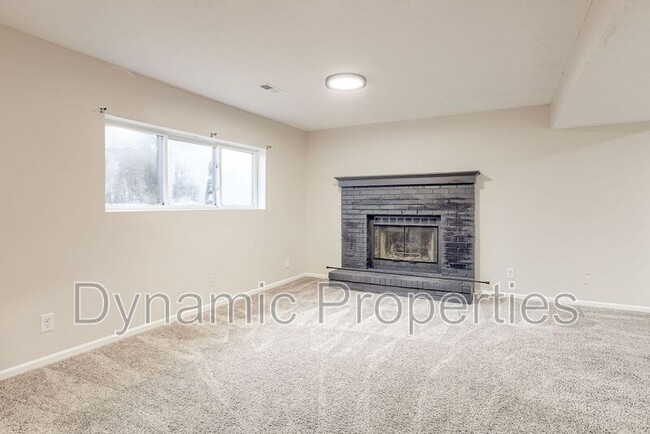 Building Photo - 7926 Primrose Ct