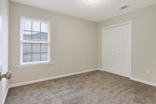 Building Photo - 3bd 2ba HOME FOR RENT!