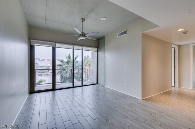 Building Photo - 353 E Bonneville Ave