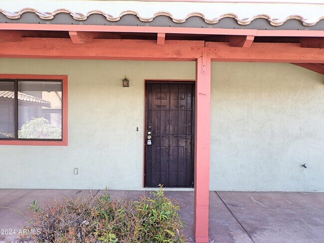 Building Photo - 4171 Calle Barona