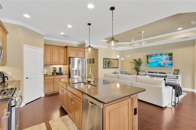 Building Photo - 6420 Seasound Dr