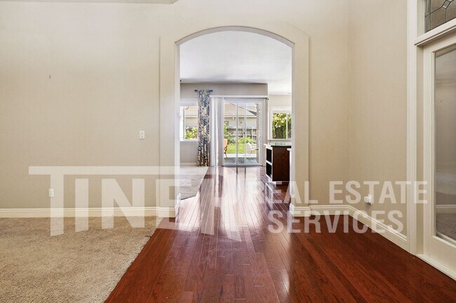 Building Photo - 5967 Radmere Dr