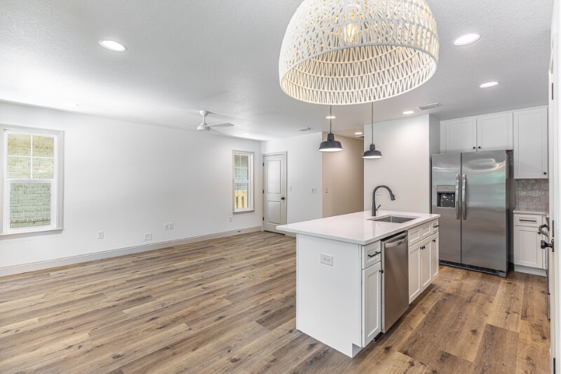 Building Photo - 103 Ivy Ave