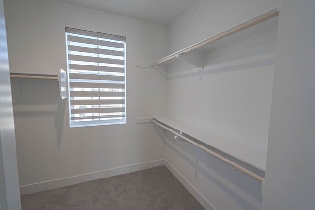 Building Photo - 5-Bedroom Home with Loft in Gated Victoria at Plum Canyon!