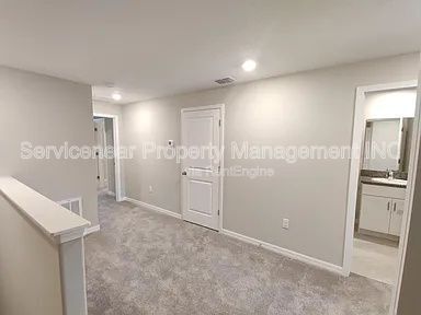 Building Photo - 1591 Cassius St