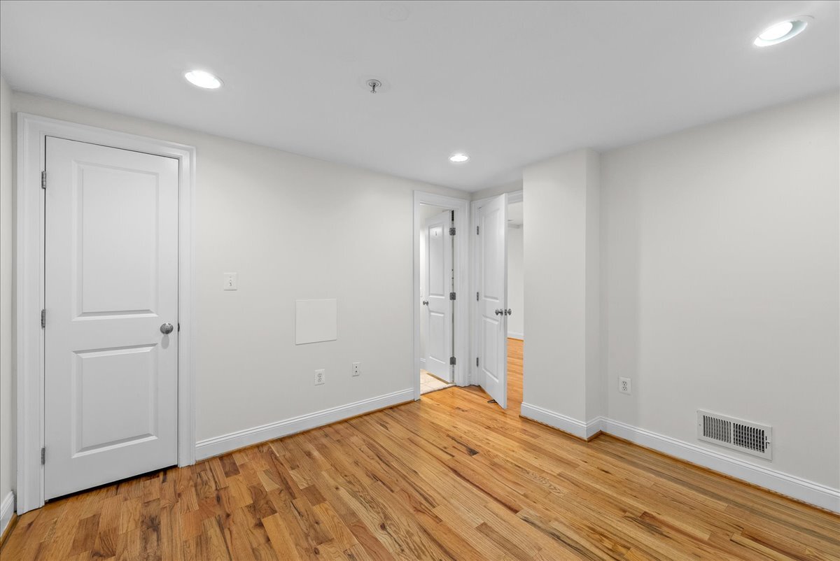 Building Photo - 739 Newton Pl NW