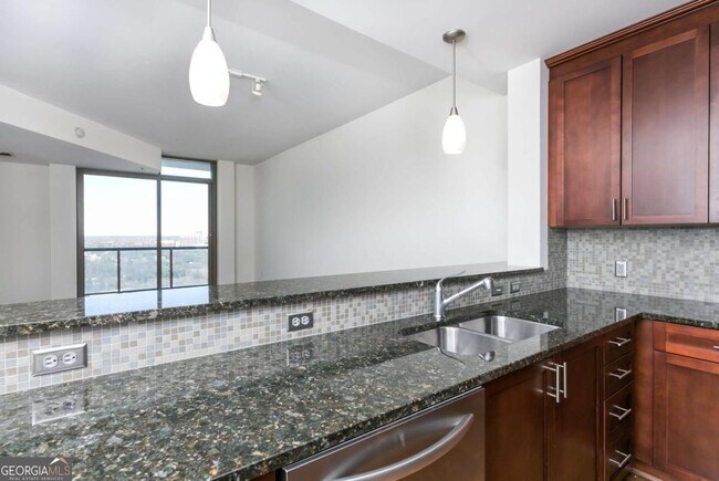 Building Photo - 270 17th St NW