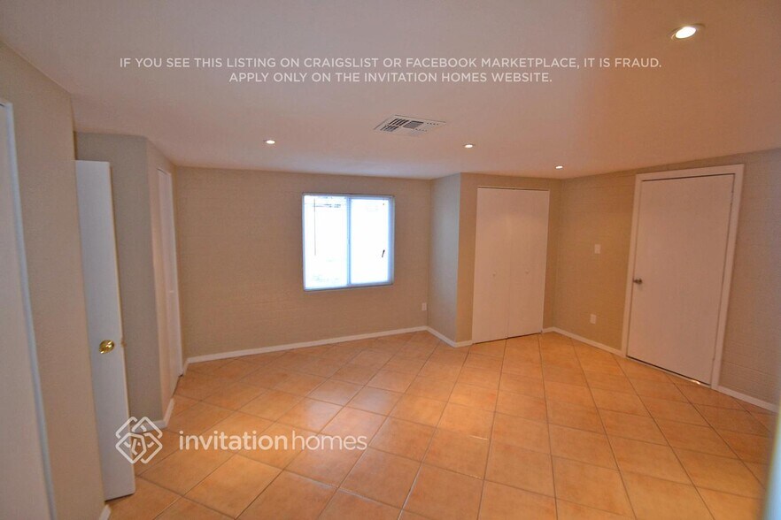 Building Photo - 3536 N 63rd Dr