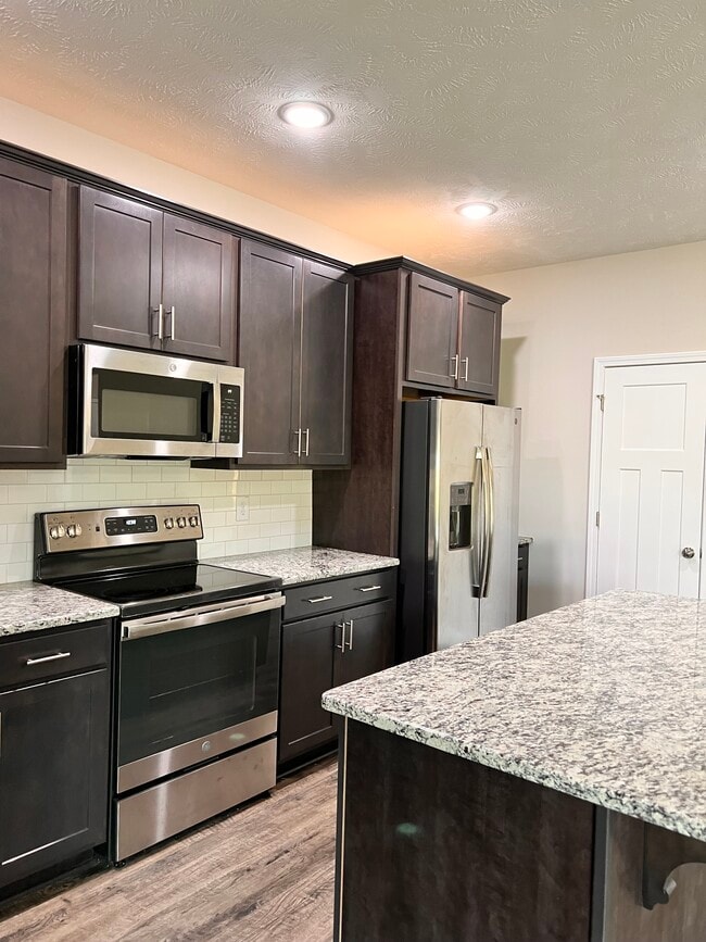 Building Photo - 1618 Strickland Bridge Rd