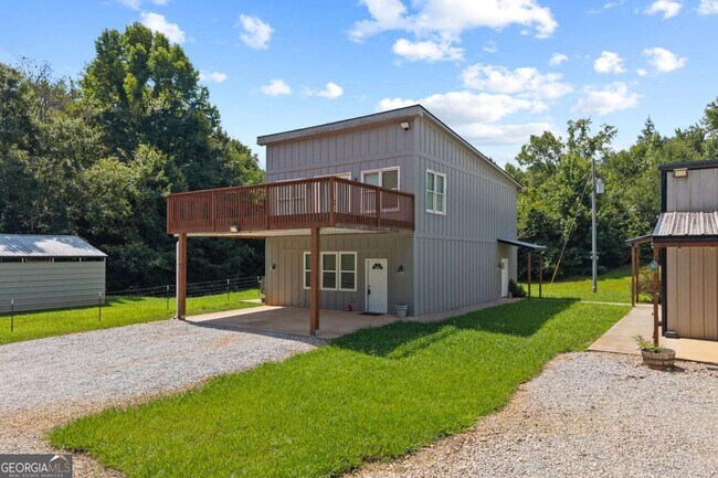 Building Photo - 221 Columbus Dr
