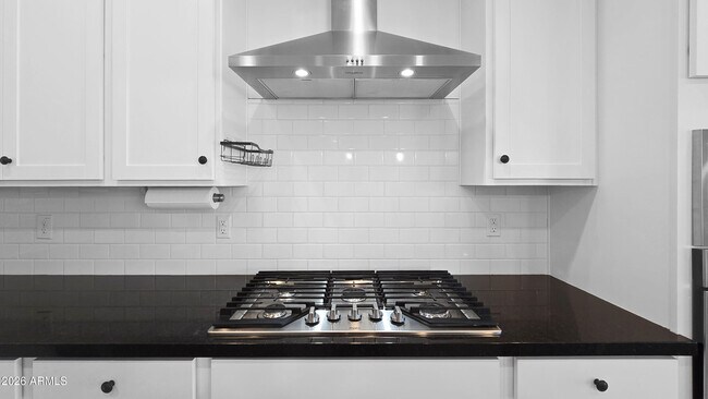 Building Photo - 19810 W Verde Ln