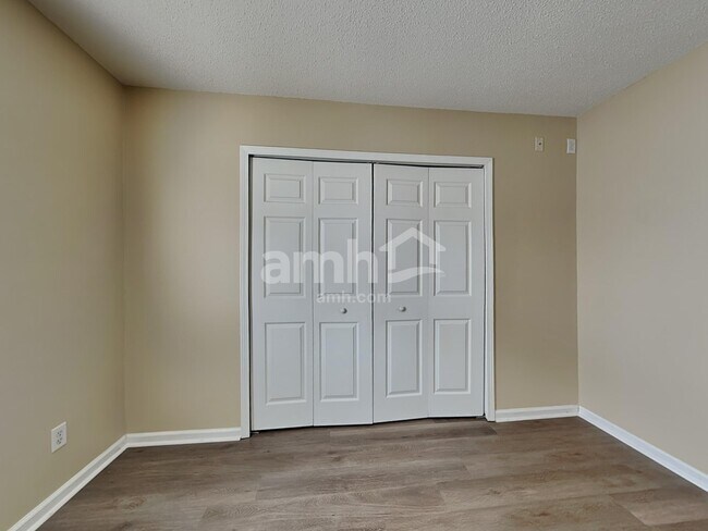 Building Photo - 113 Willow Lakes Ct