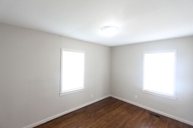 Building Photo - 224 69th Pl N