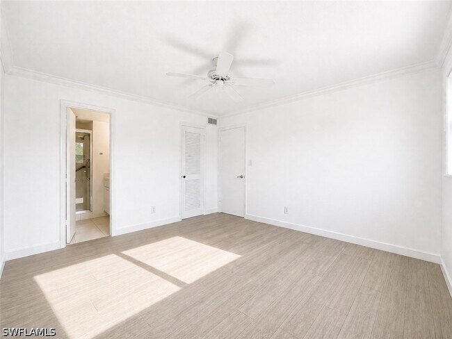 Building Photo - 225 Turtle Lake Ct