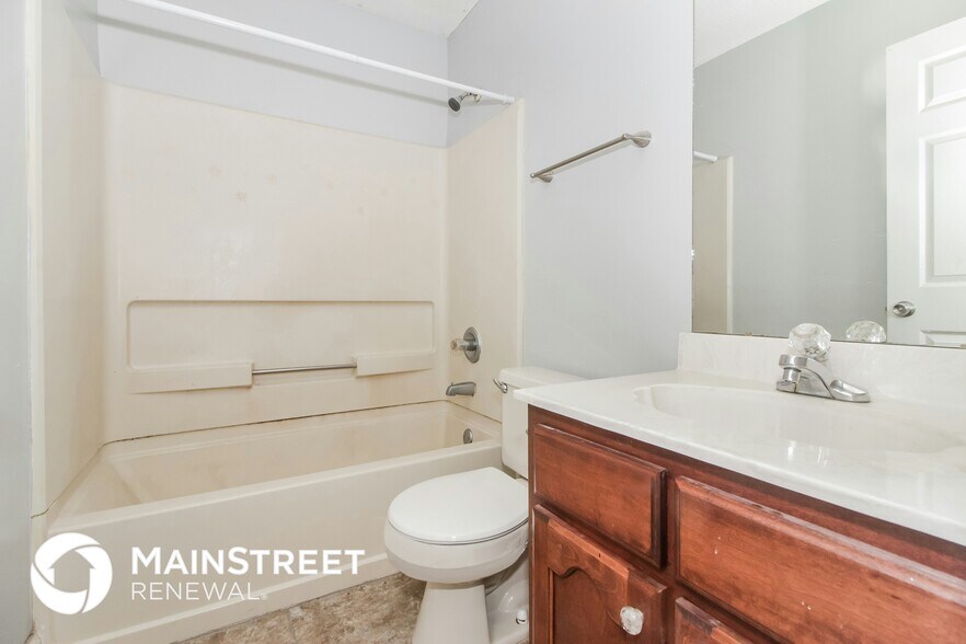 Building Photo - 768 Breeze Way