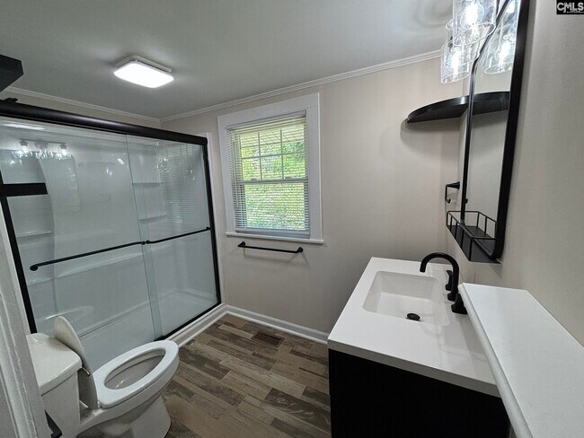 Building Photo - 161 Columbia Ave