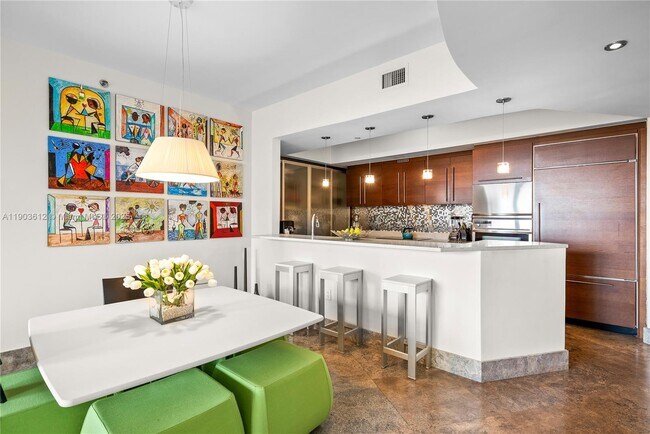 Building Photo - 450 Alton Rd