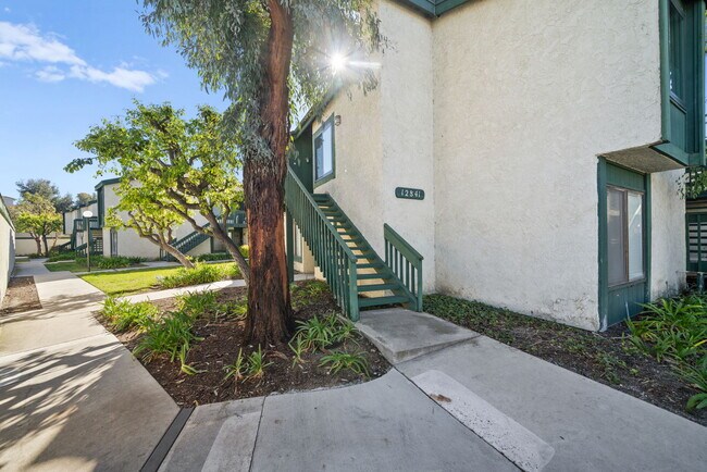 Building Photo - 12841 Forest Dr