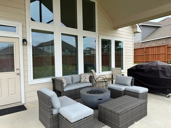 Building Photo - 4117 Monteverde View