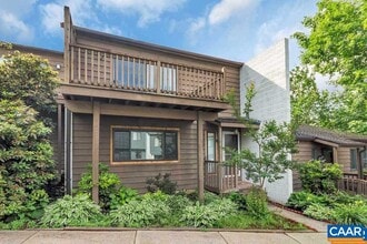 Building Photo - 328 Harvest Dr