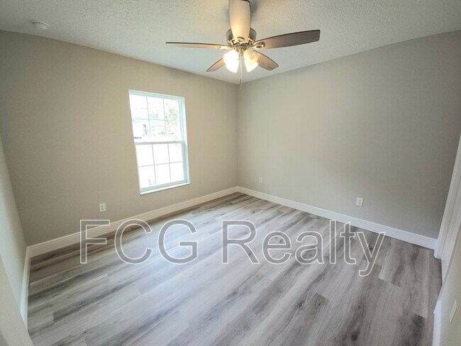 Building Photo - 9111 N Akola Way