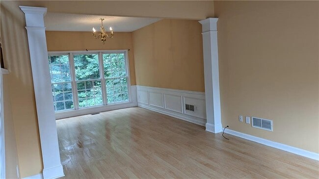 Building Photo - 11125 Glenbarr Dr