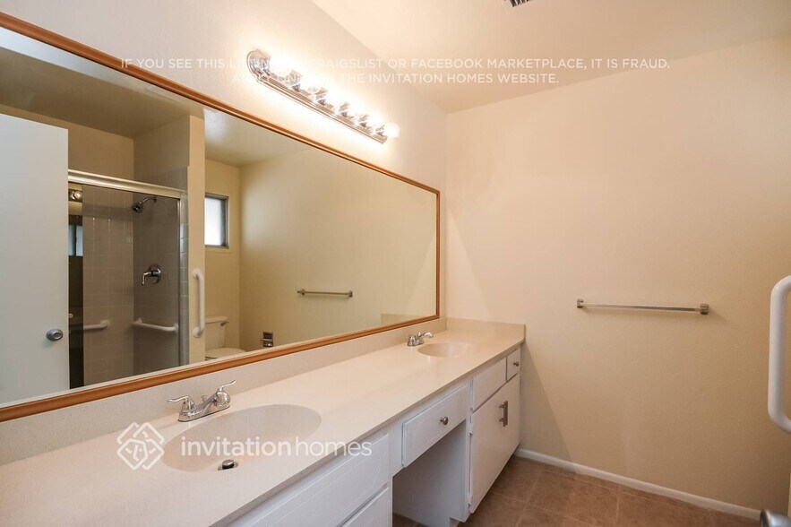 Building Photo - 2751 W Acoma Dr