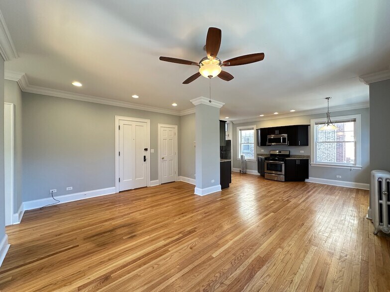 Building Photo - 4414 N Rockwell St