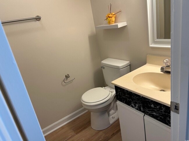 Building Photo - 800 Deer Creek Rd