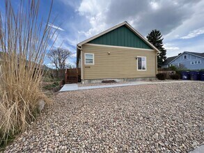 Building Photo - 3 Bed 1 Bath in Denver's Elyria Swansea Ne...