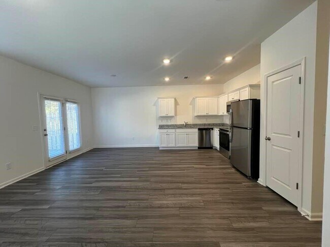 Building Photo - 111 Rivington Dr