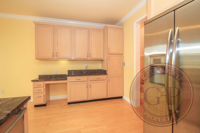 Building Photo - Twin Peaks - 2 BR, Office, 2.5 BA Townhome...