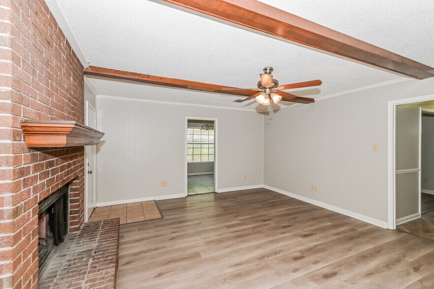 Building Photo - 6530 Castle View Cove